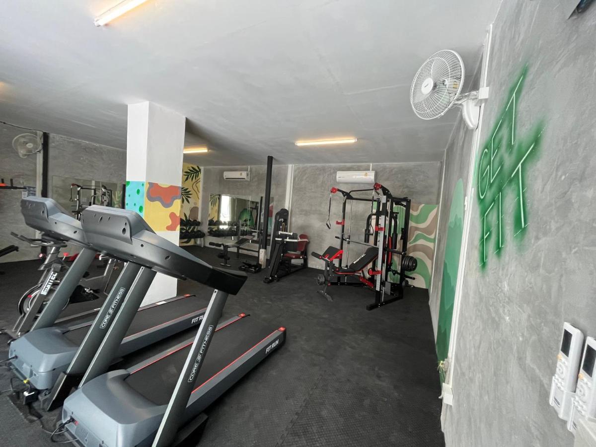 Social Quarters Blanco - Youth Hostel 18 To 35 Only Pantai Railay Bagian luar foto